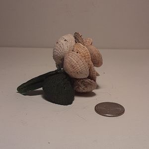 Seashell rose statue